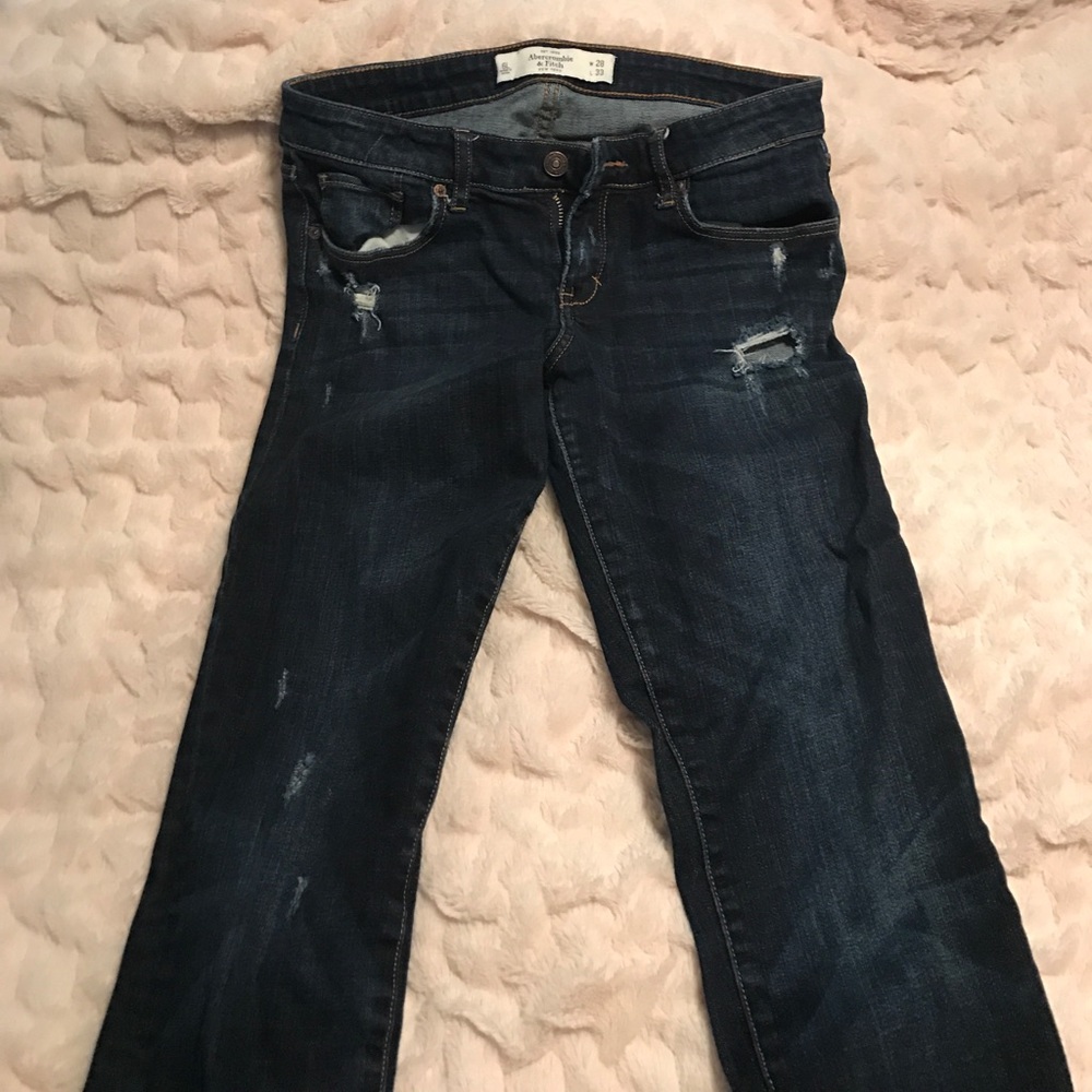 Dark - wash, slightly ripped Abercrombie jeans !!