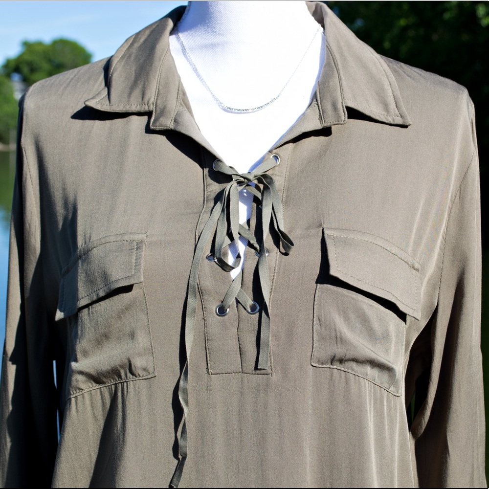 Clearance 🌸 Olive Green 3/4 Sleeve Lace Up Top - Picture 5 of 6