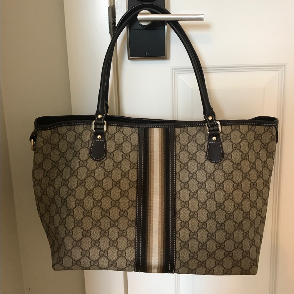 Pre-owned authentic Gucci bag