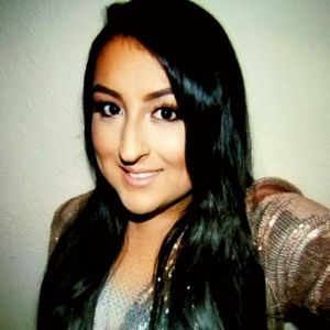 Meet your Posher, Selena