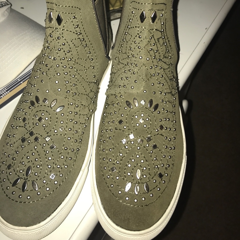 Report Hightop Gem Shoes.