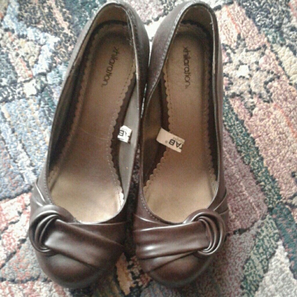 Xhilaration wedges. Excellent condition.