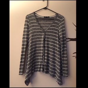 Slouchy gray/cream sweater