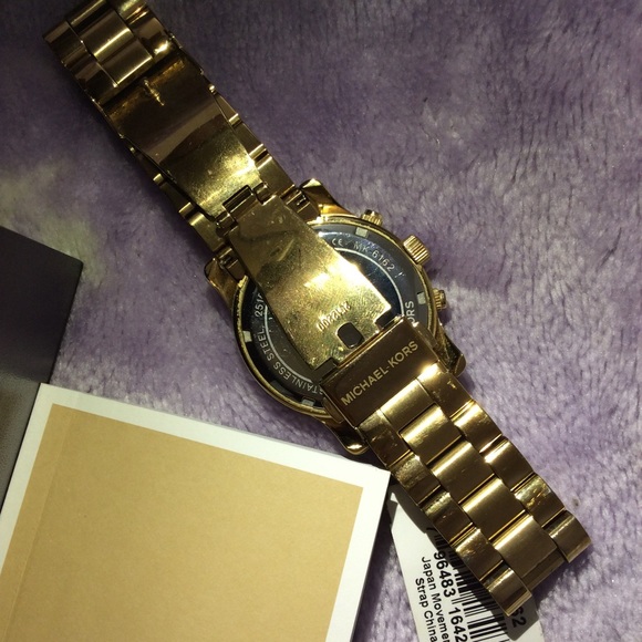 Michael Kors Watch - Picture 2 of 4