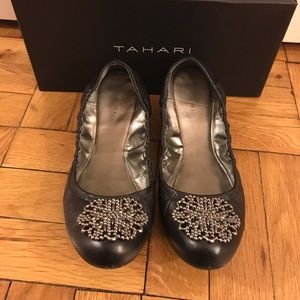 Tahari Valerie flats