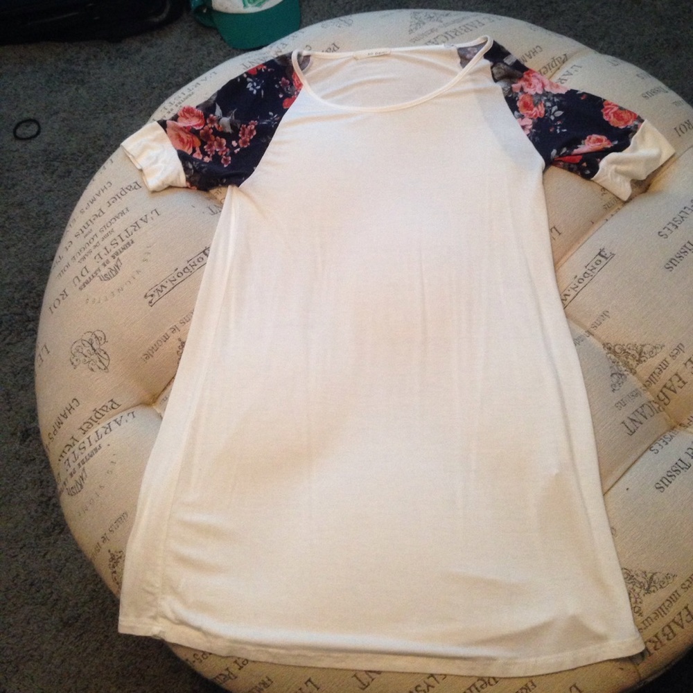 White tee with floral sleeves size S