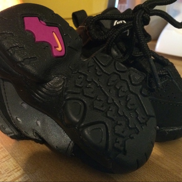 infant nikes