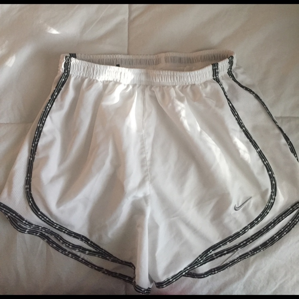 White nike shorts