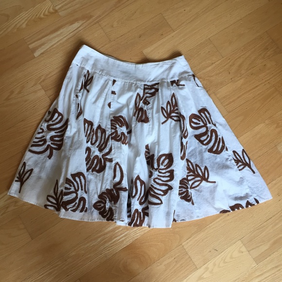 🍂💯COTTON INC LEAF SKIRT🍂 - Picture 4 of 5