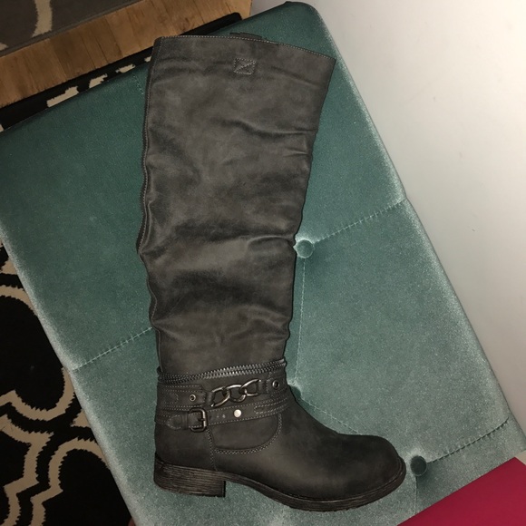 JustFab Shoes - Grey Boots