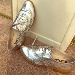Silver oxfords