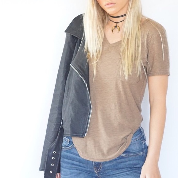 Khaki Malibu Tee - Picture 1 of 1