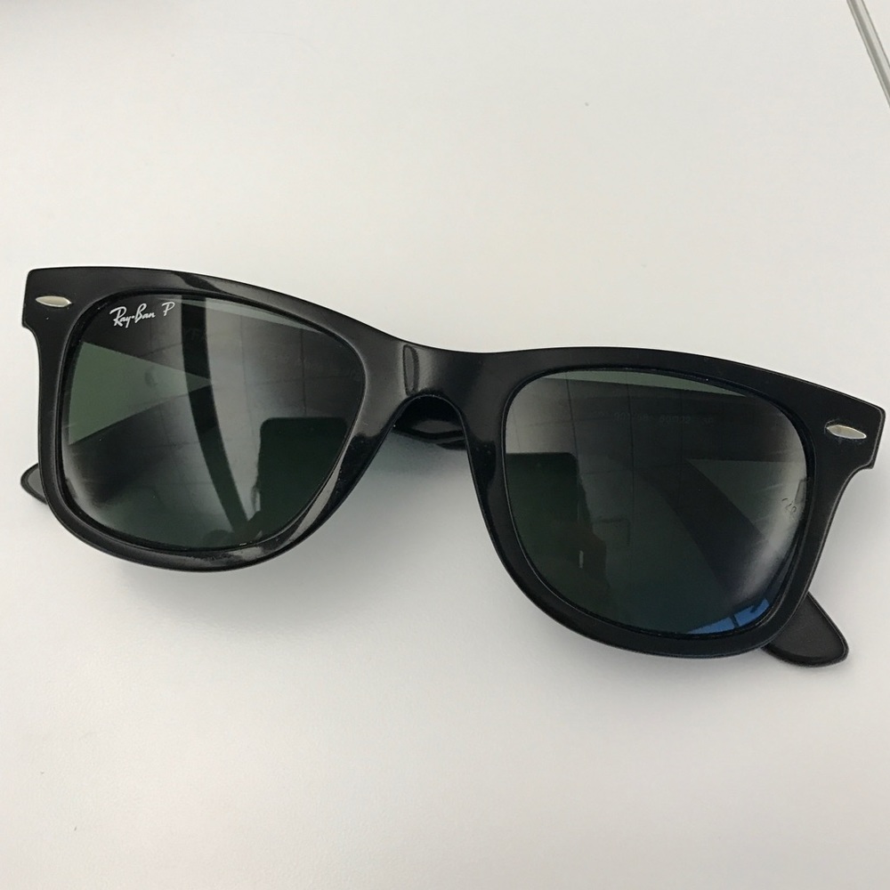 Ray-Ban Polarized Black Wayfarer Sunglasses