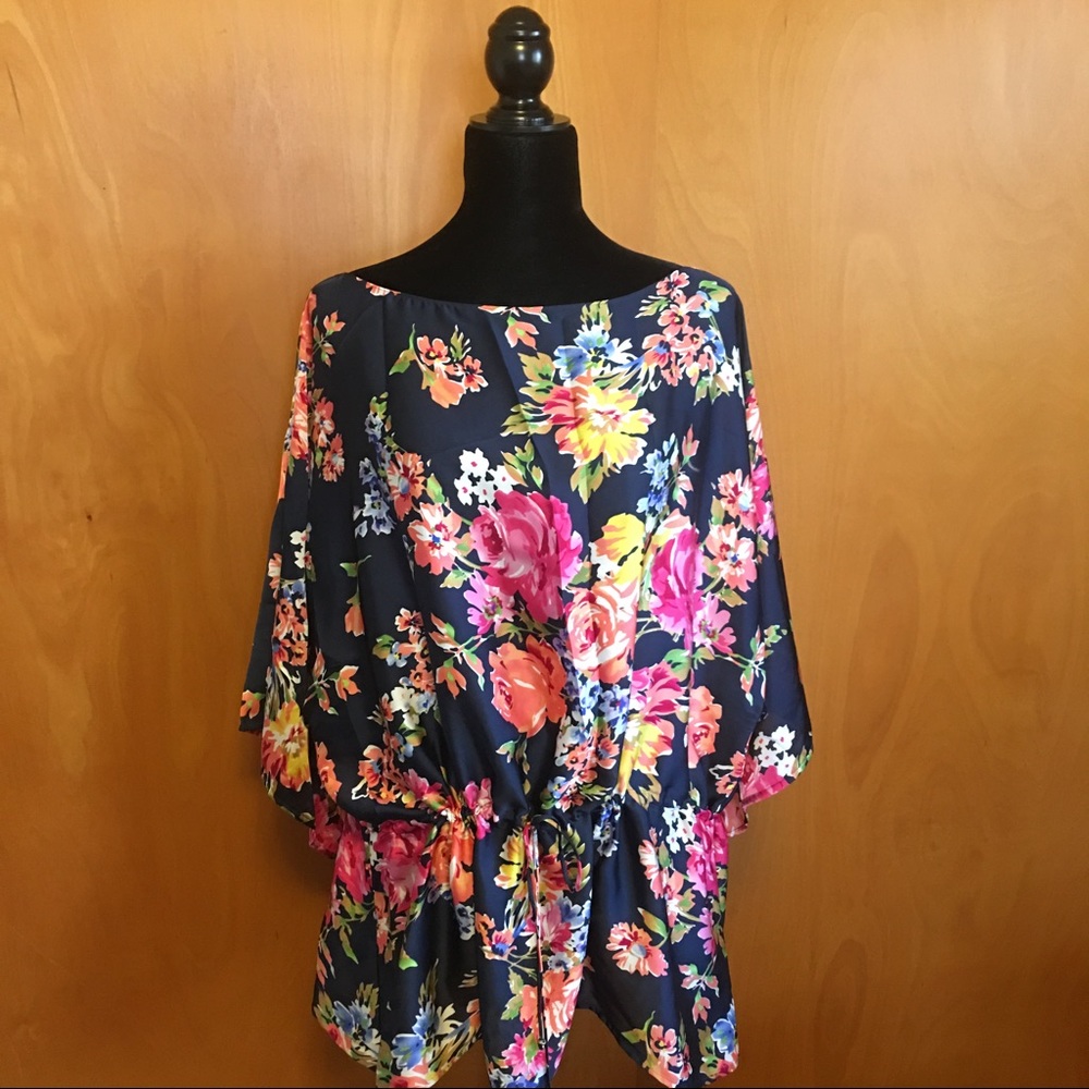 Stunning Navy Floral Blouse NWT 1X