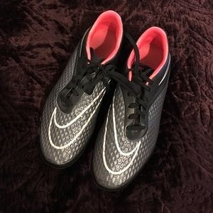 Nike girls soccer cleats