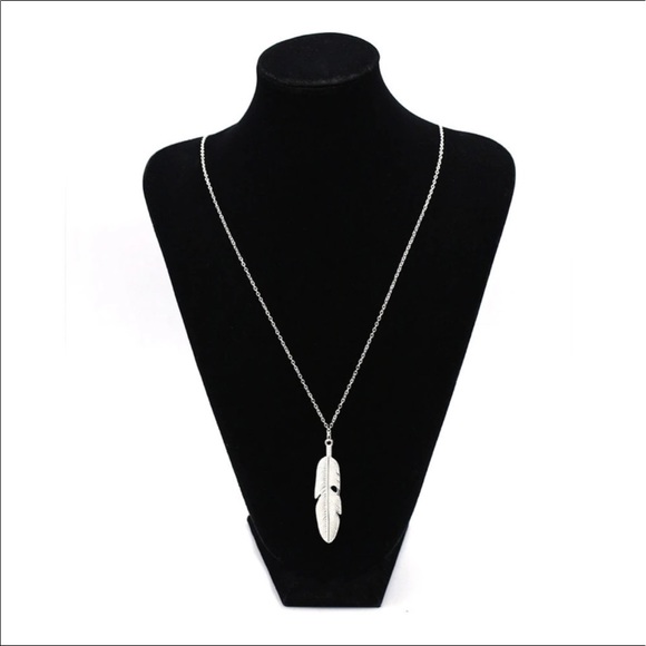 Jewelry - Silver Feather Necklace
