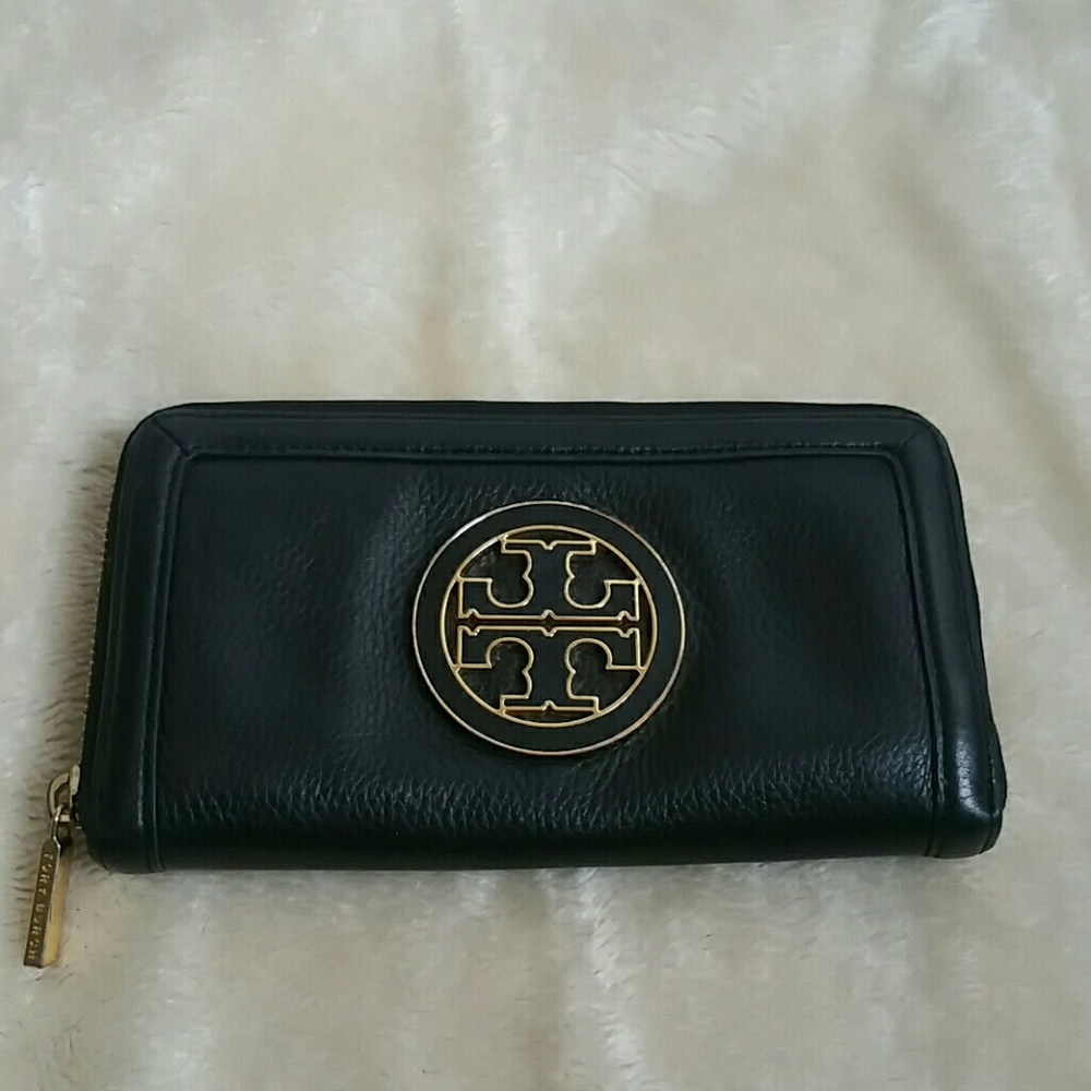 Tory Burch wallet (Final Price)
