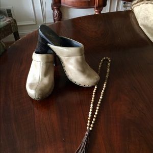 Dansko Rae Mules - Like New!