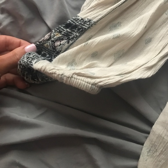 Ecote Pom Pom Trim Cold Shoulder Blouse - Picture 5 of 7