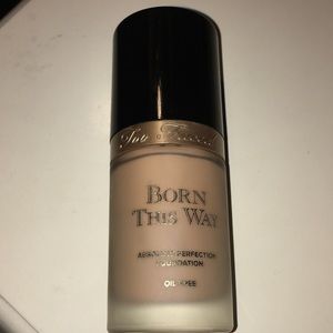 Too Faced Born This Way Foundation