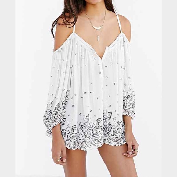 Ecote Pom Pom Trim Cold Shoulder Blouse - Picture 2 of 12