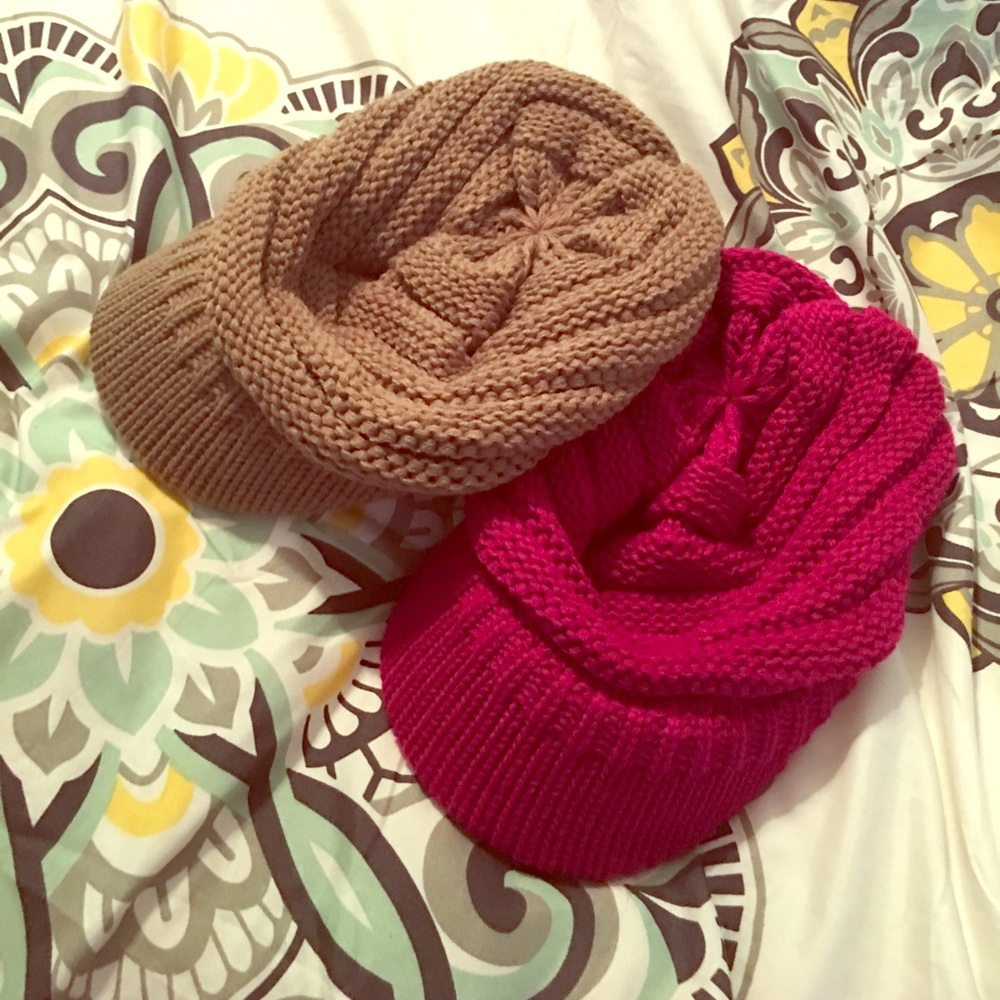 2 CC beanies