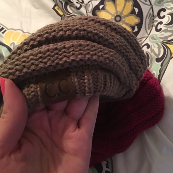 2 CC beanies - Picture 3 of 3