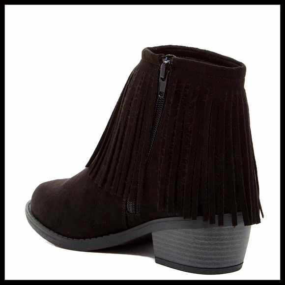 ❤️ANNA BLACK VEGAN SUEDE FRINGE ANKLE BOOTS - Picture 2 of 4
