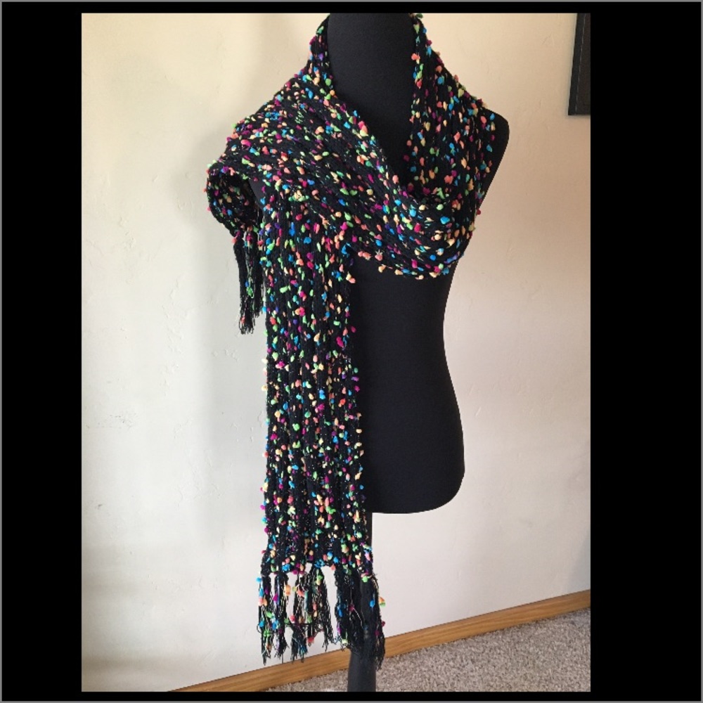 Knit scarf.