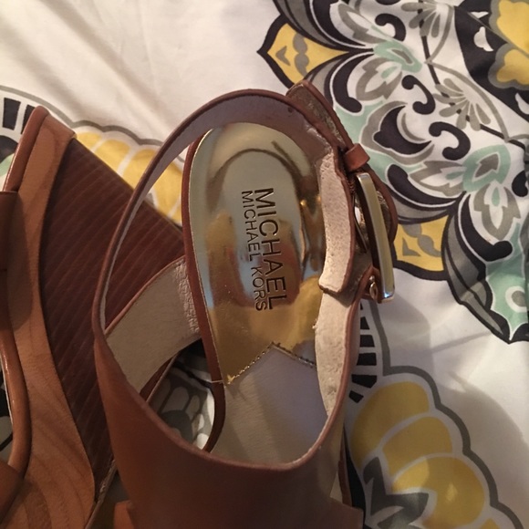 Michael Kors wedges - Picture 3 of 3