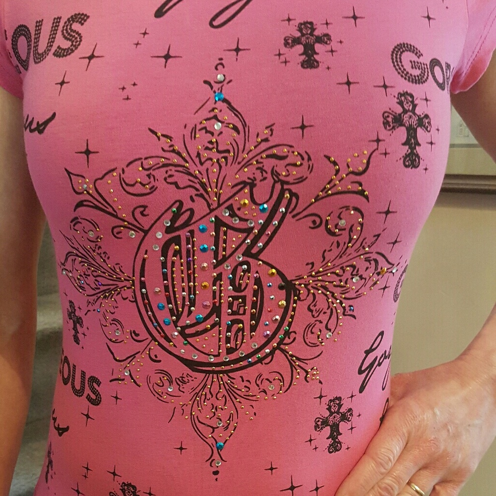 "Gorgeous" Tee - Picture 2 of 4