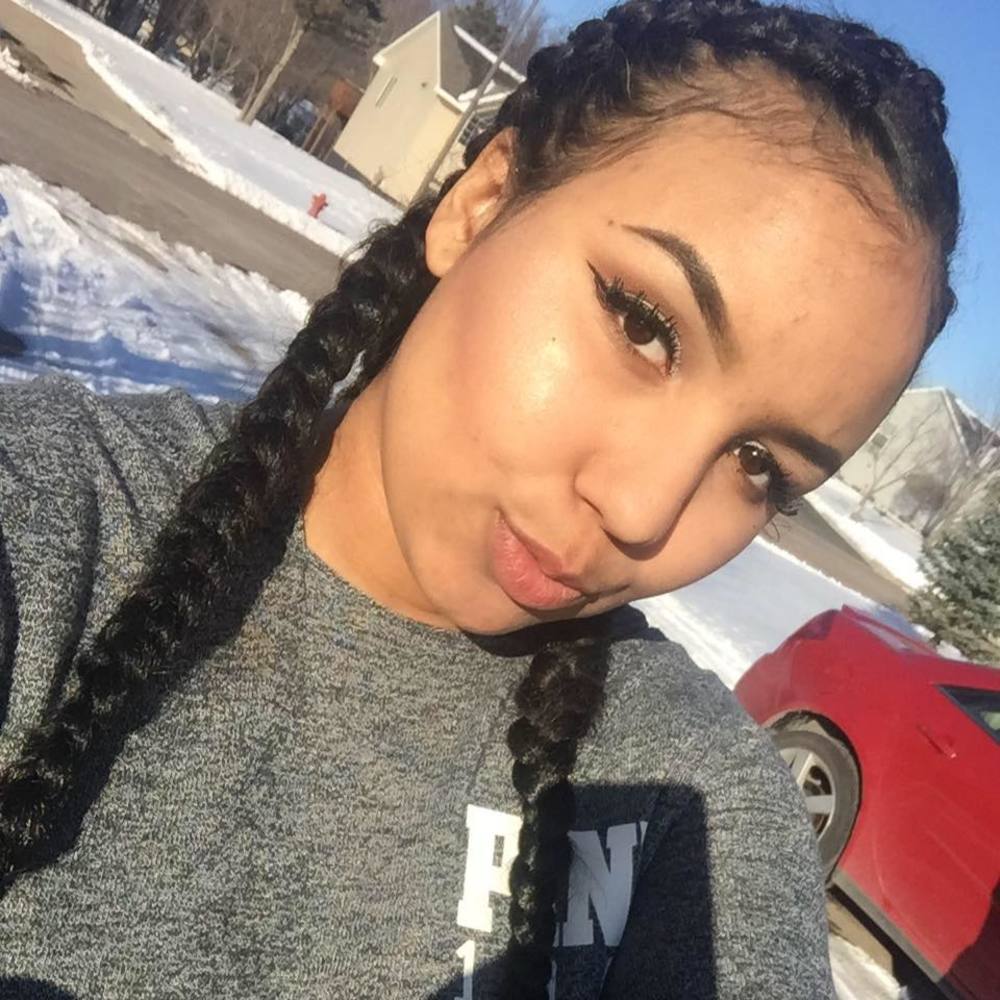 Meet your Posher, Nae