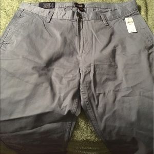 NWT GAP lived in slim khaki 36/32