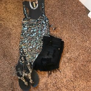 🔗Gray Sequin Tank🔗
