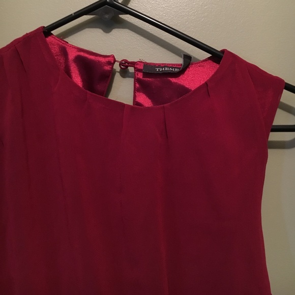 Red chiffon formal dress - Picture 3 of 7
