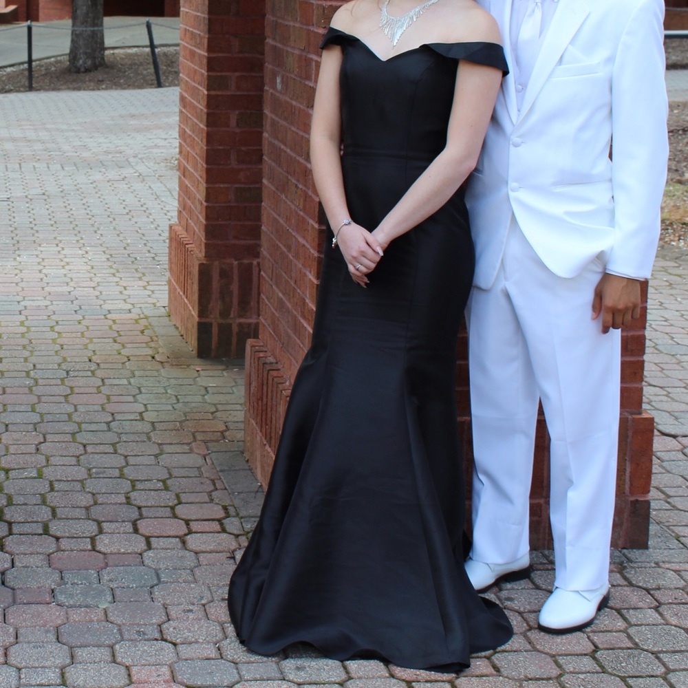 Ed Young Black Formal/Prom Dress