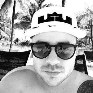 Meet your Posher, Emilio