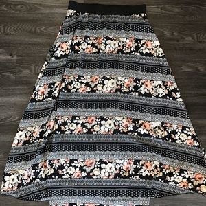 Lularoe Lucy Skirt