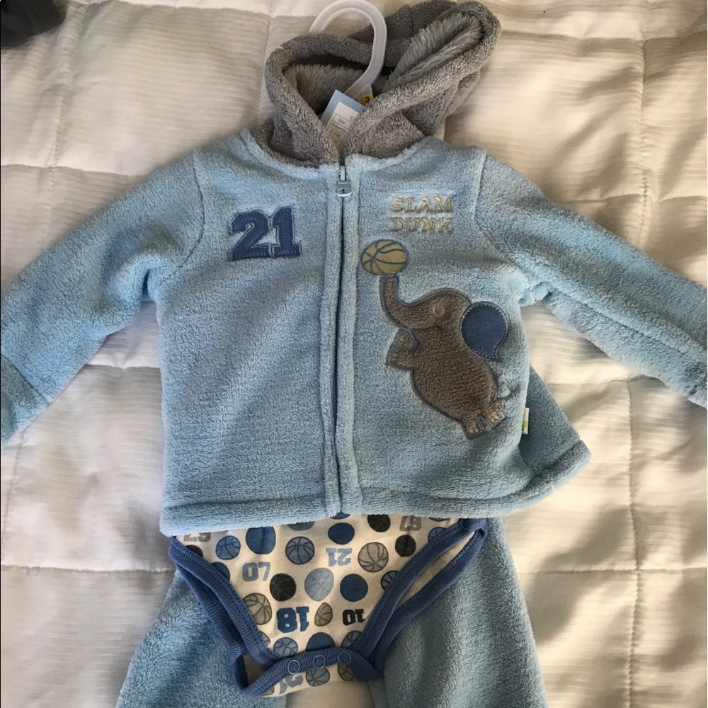 NWT Full outfit for a baby boy!