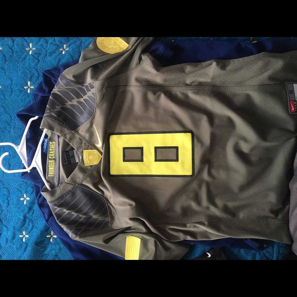 Oregon Ducks football jersey
