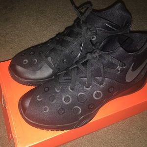 Black nikes