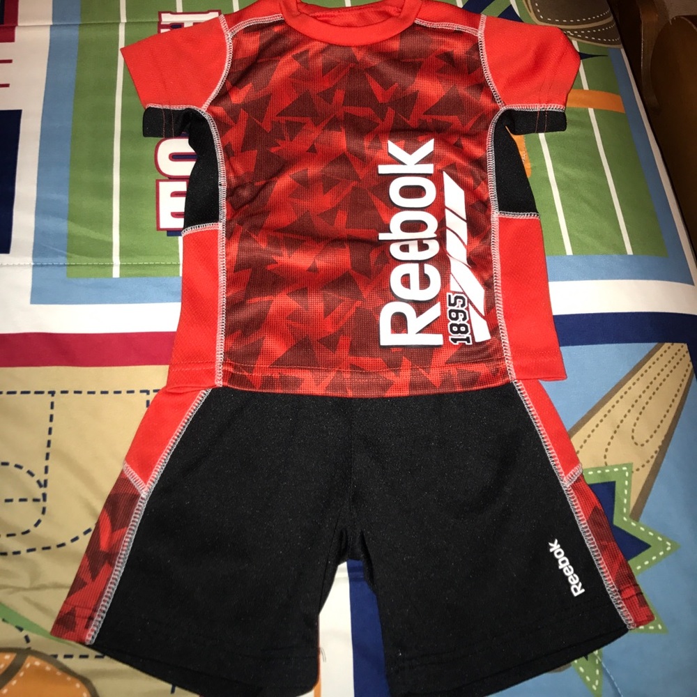 Redbox 2pc 24 month s/s short set.