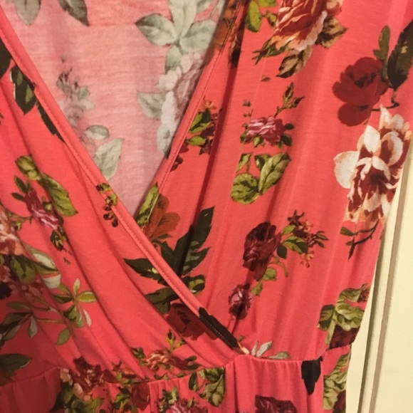 FLORAL ROMPER - Picture 2 of 2