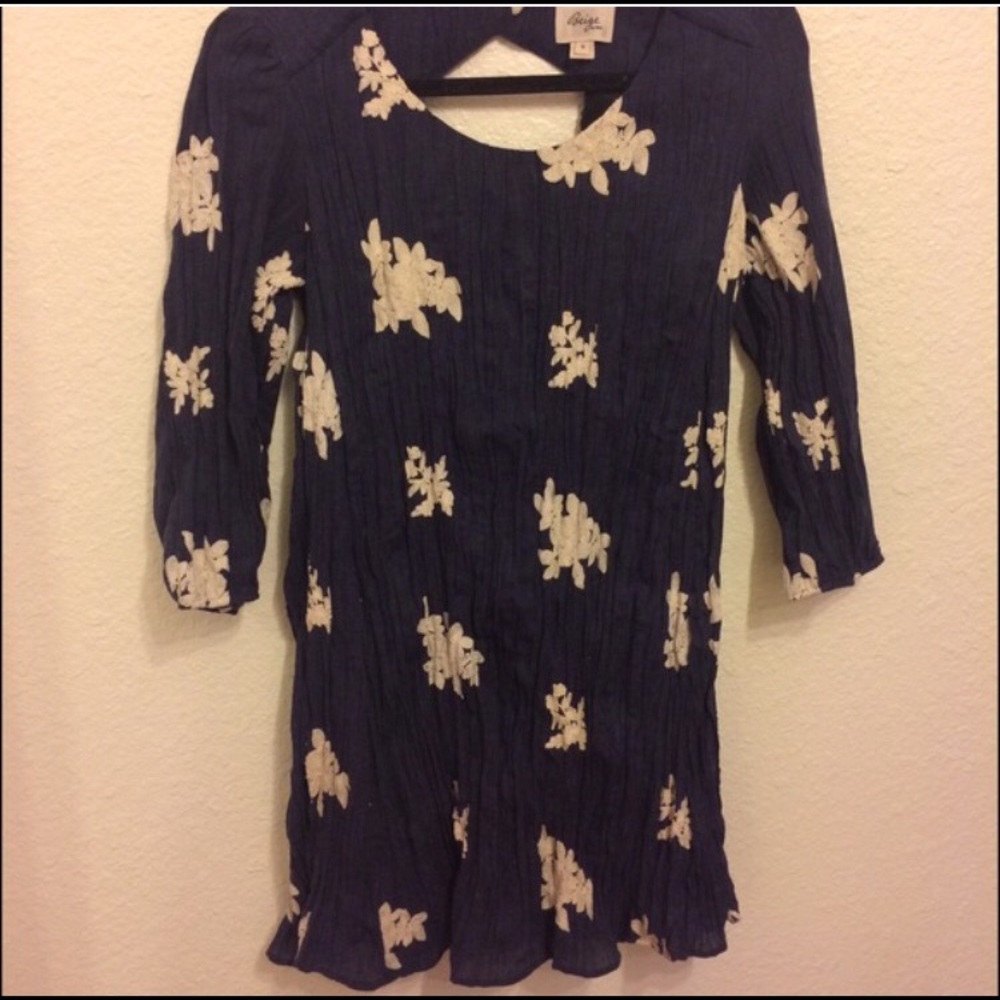 Cute floral dress size small