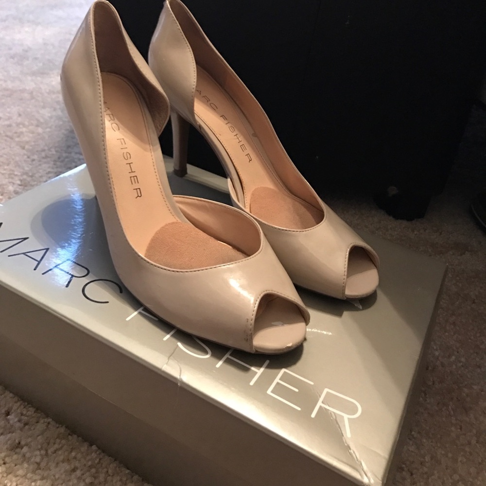 Marc Fisher nude heels