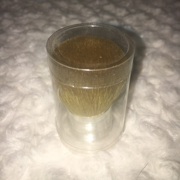 Powder Brush - Picture 2 of 3
