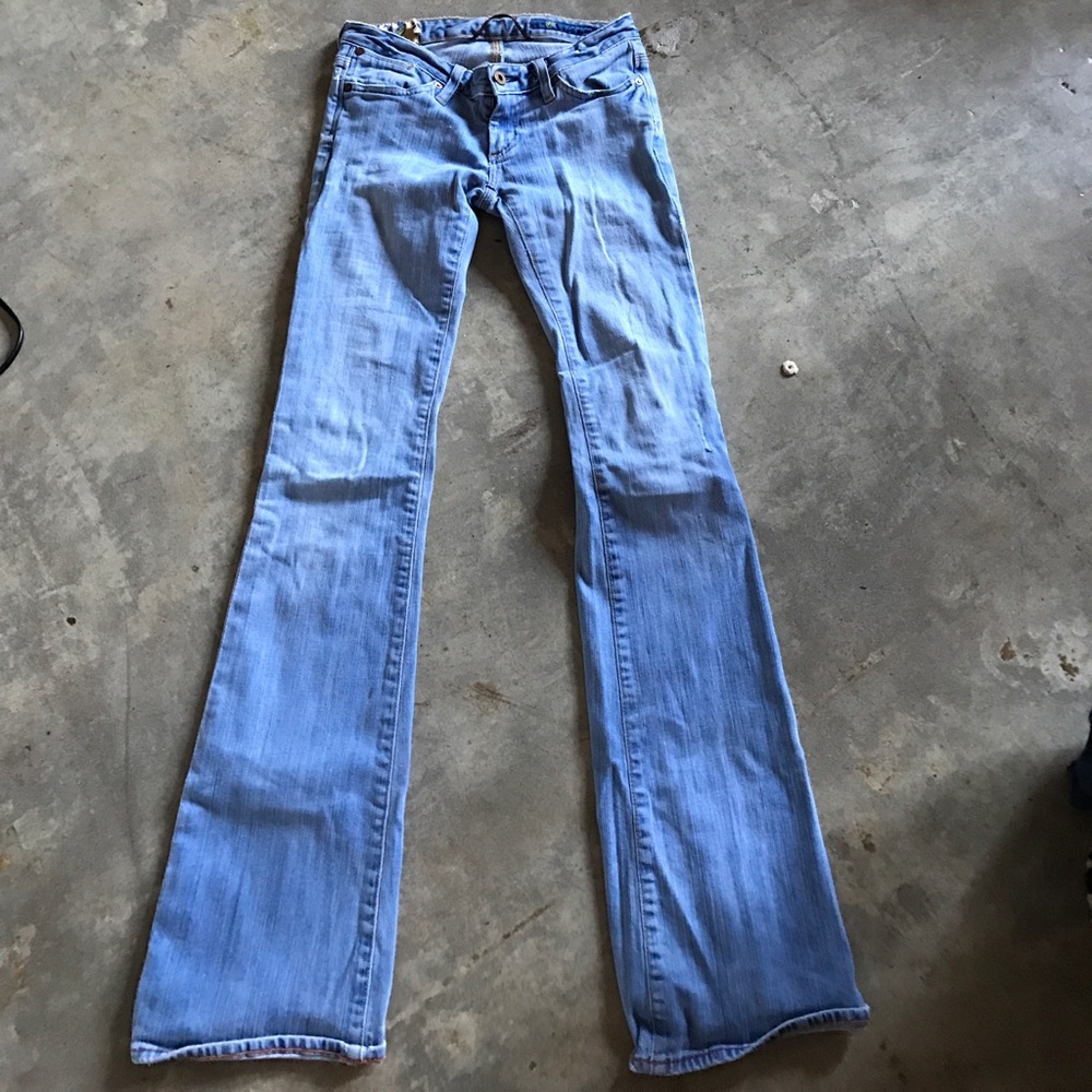 Boot cut jeans
