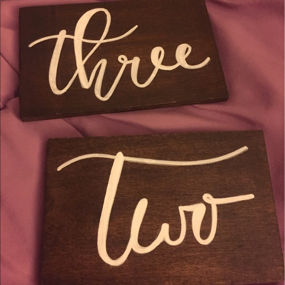 Rustic wedding table numbers - Picture 4 of 5