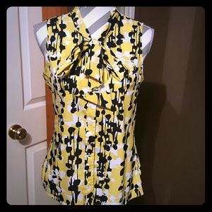 Sleeveless blouse
