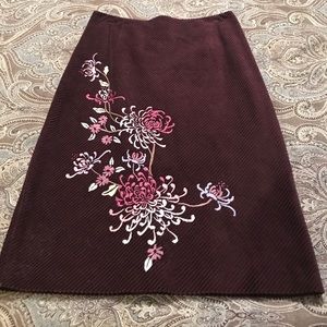 Corduroy skirt with flower print
